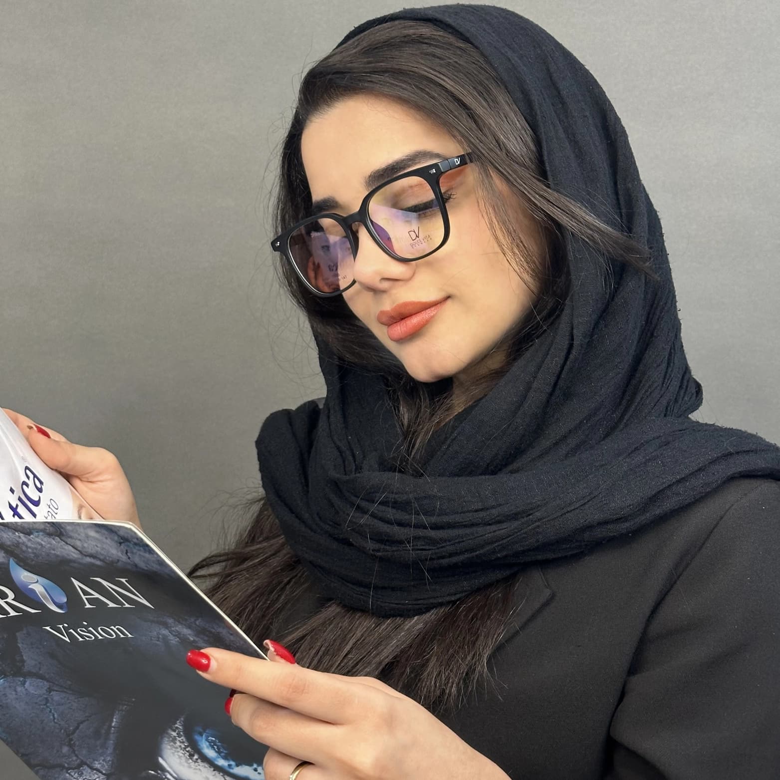 عینک طبی دی وی DV مدل TR90L-136 مشکی — تصویر ۶