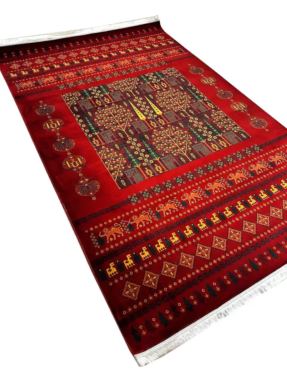 فرش طرح درختی گبه بلوچی رنگ لاکی 700 شانه کد 40042