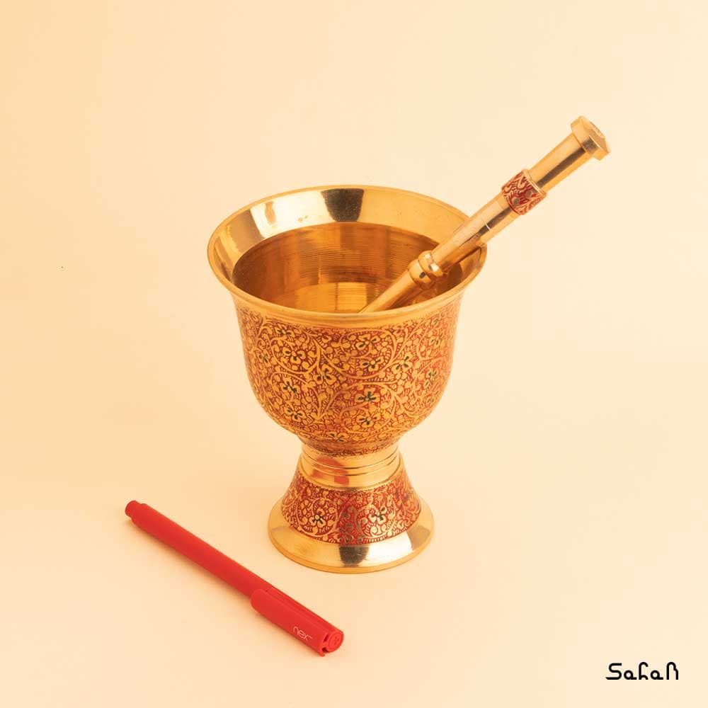 هاون برنجی میناکاری قرمز مدل تاج — تصویر ۳
