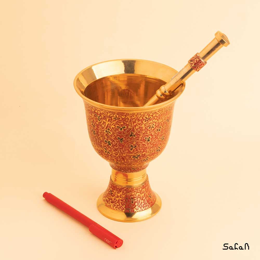 هاون برنجی میناکاری قرمز مدل تاج — تصویر ۲
