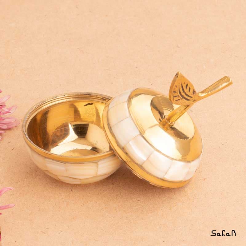 ست هفت سین برنجی و صدفی طلایی کد 241 — تصویر ۶