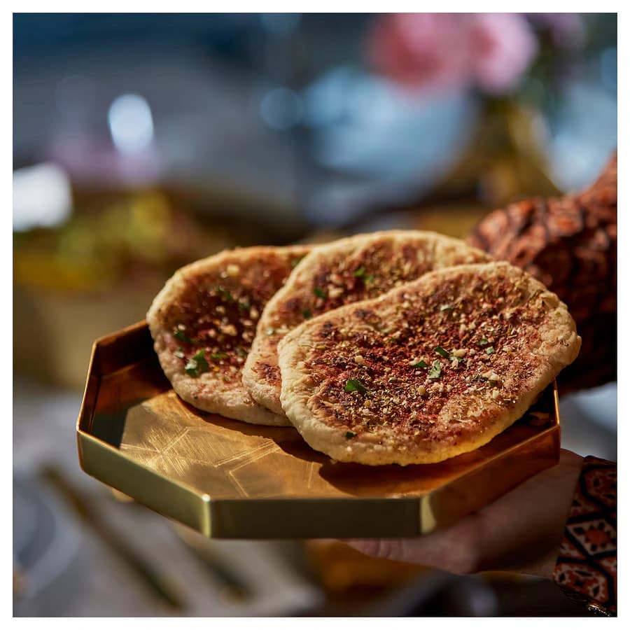 سینی سرو طلایی رنگ ایکیا مدل GOKVÄLLÅ — تصویر ۲