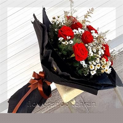چیدمان هنری باکس گل نارنجی برای دکور میز یا لابی