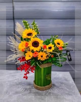 با گل تولد برای مادر بدون حرف، احساس عشق و توجه را منتقل کن