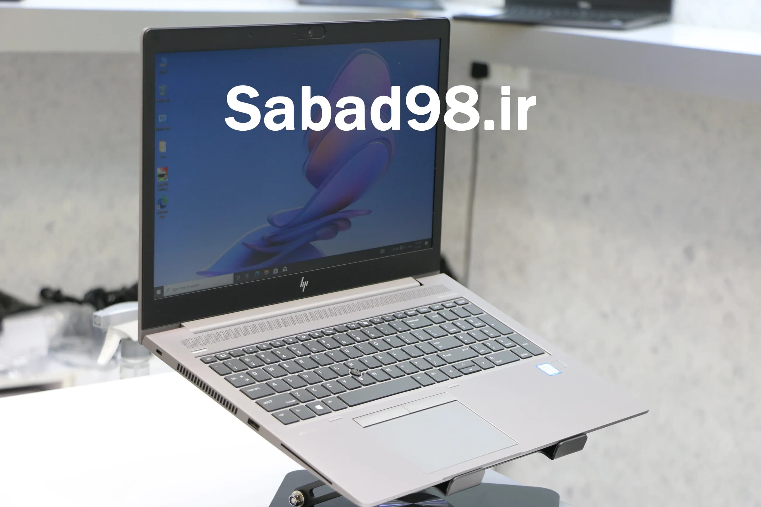 لپ تاپ HP ZBook 15U G5 i7 8650U | 16GB | SSD 512GB | WX3100 2GB | 15.6 inch FHD — تصویر ۴