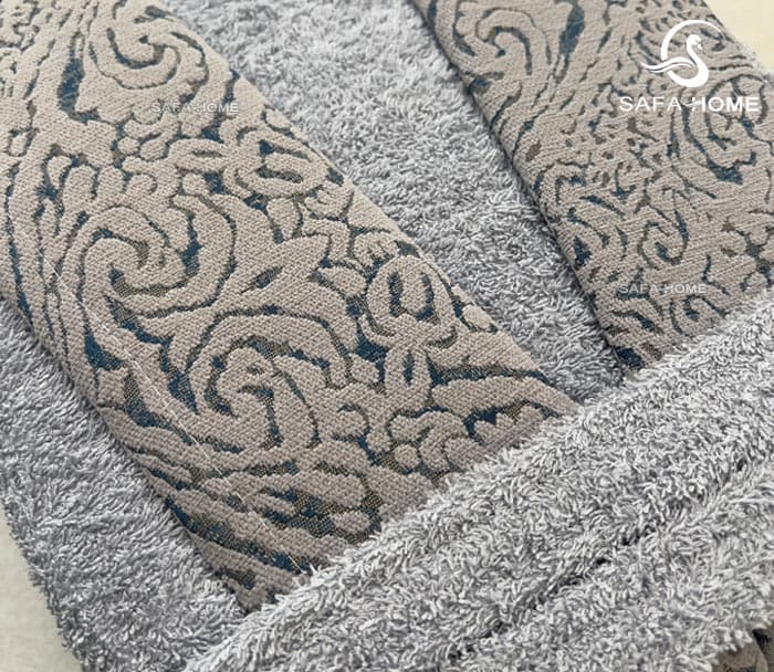 ست حوله دوقلو لوکس طرح مدرن طوسی سرمه‌ای — تصویر ۵