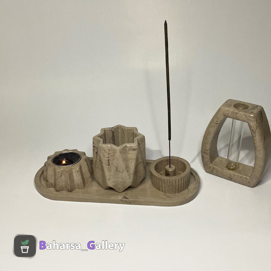 ست تزئینی طرح رگه دار قهوه ای (گلدان، جاشمعی، سینی، گل جای) بهارسا — تصویر ۲