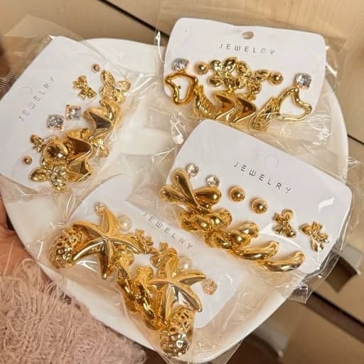 پک گوشواره اقتصادی 6 عددی فانتزی کیوت دخترانه اکسسوری زنانه پینترستی 6جفت گوشواره طلایی پاپیونی نگین دار مرواریدی — تصویر ۶