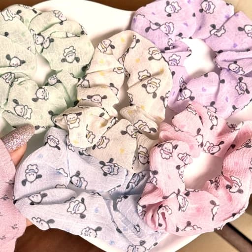 کش مو اسکرانچی به ضمانت محکم بودن ساتن توری طرح پوچاکو کیوت فانتزی گیره مو دخترانه ضد موخوره و ریزش مو و اکسسوری زنانه
