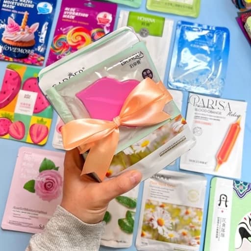 5 عدد ماسک ورقه ای صورت لایه بردار پوست روشن کننده آبرسان و نشاط بخش پوست صورت بصورت رندوم مرطوب کننده — تصویر ۷