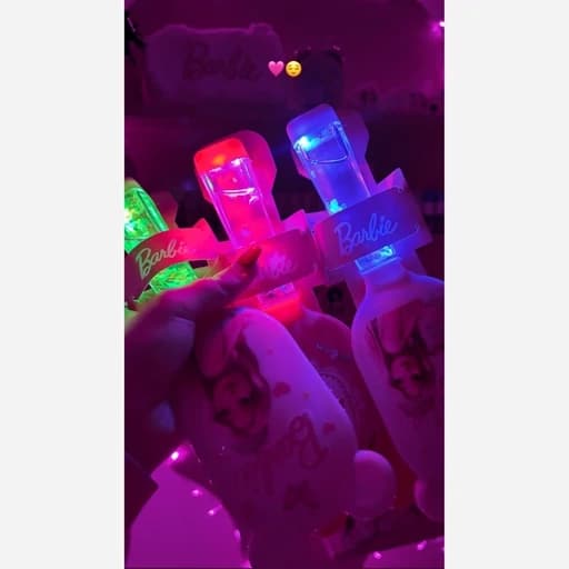 برس باربی کیوت اکواریومی چراغدار شانه باربی فانتزی بادوام و گوگولی صورتی پینترستی — تصویر ۳