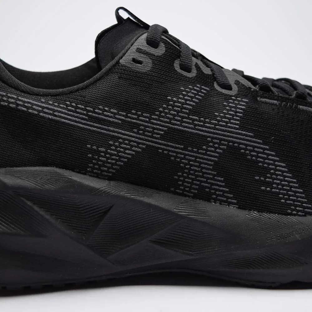 کتونی Asics مدل Novablast 5 – 1011B974 — تصویر ۶