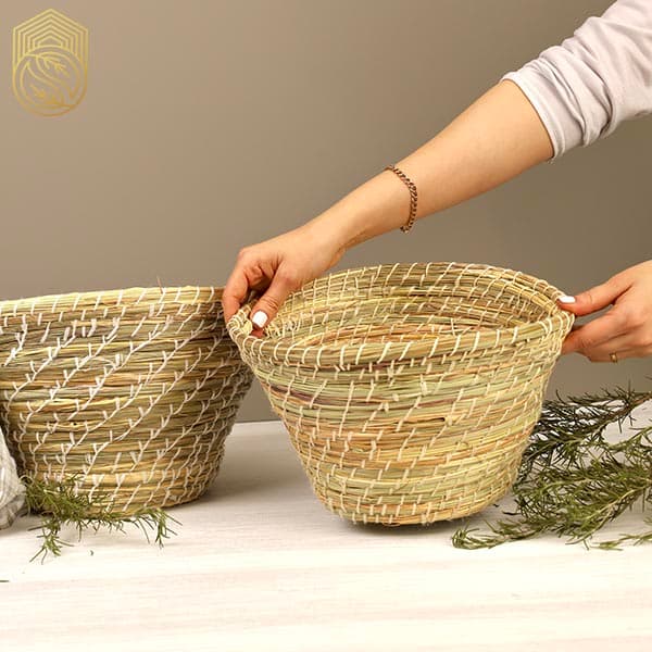 سبد حصیری دسته دار عریان بافت دوسایزی sh394 — تصویر ۲