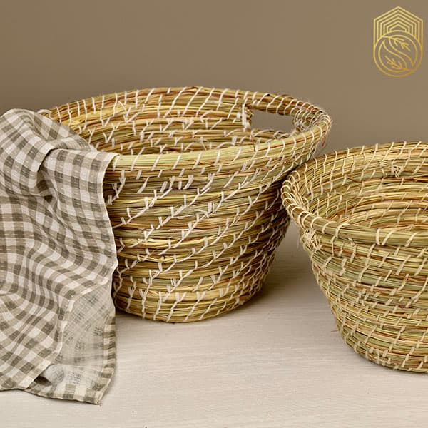 سبد حصیری دسته دار عریان بافت دوسایزی sh394