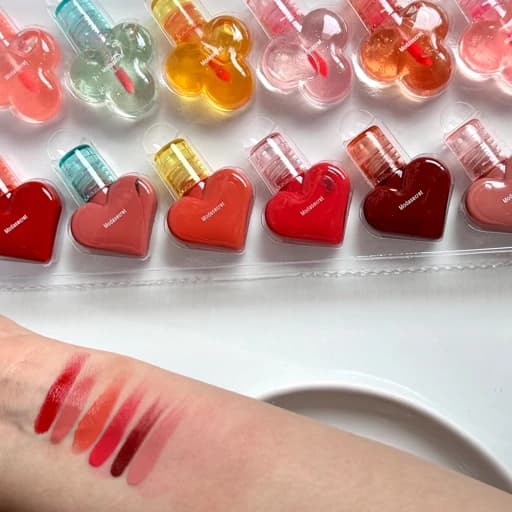 پک 2 عددی رژ لب خیس کره ای همراه برق لب حرارتی کیوت بصورت جفتی رنگبندی جذاب و خاص مات و مخملی پینترستی — تصویر ۳
