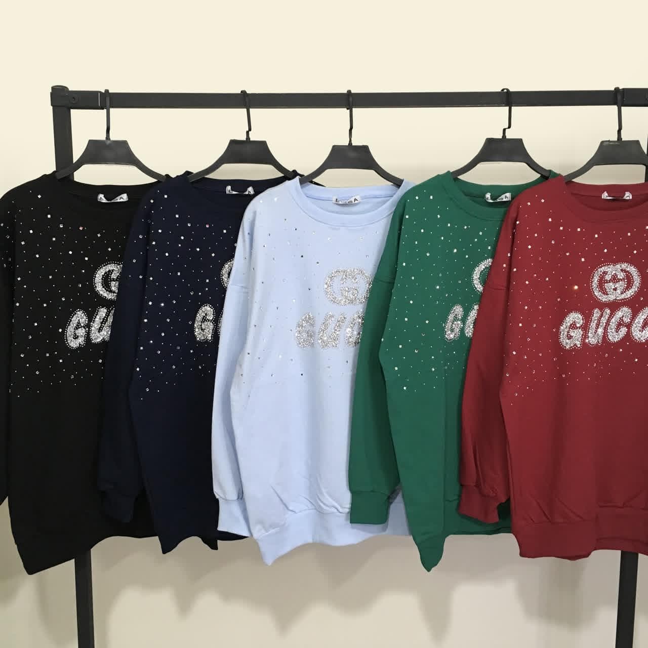 بلوز دورس نگین دار طرح GUCCI — تصویر ۳