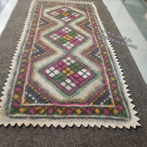 زیرانداز سنتی نمدی کد 1064 — تصویر ۵