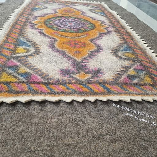 نمد فرش 2 متری طرح سنتی — تصویر ۳