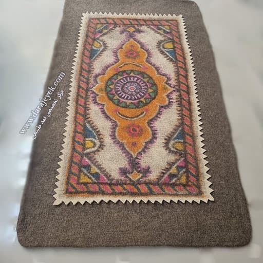 نمد فرش 2 متری طرح سنتی — تصویر ۴
