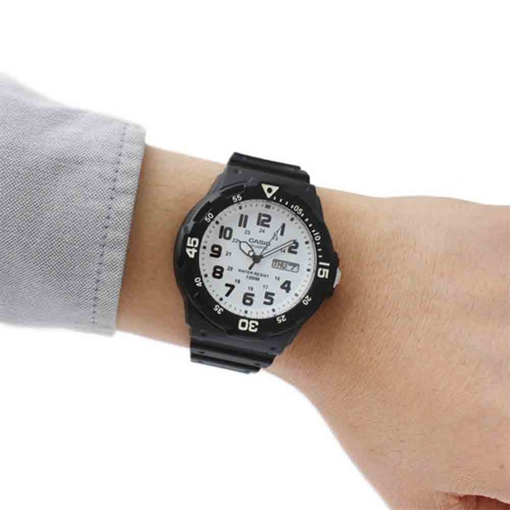 ساعت مچی مردانه کاسیو مدل CASIO-MRW-200H-7B — تصویر ۱۰