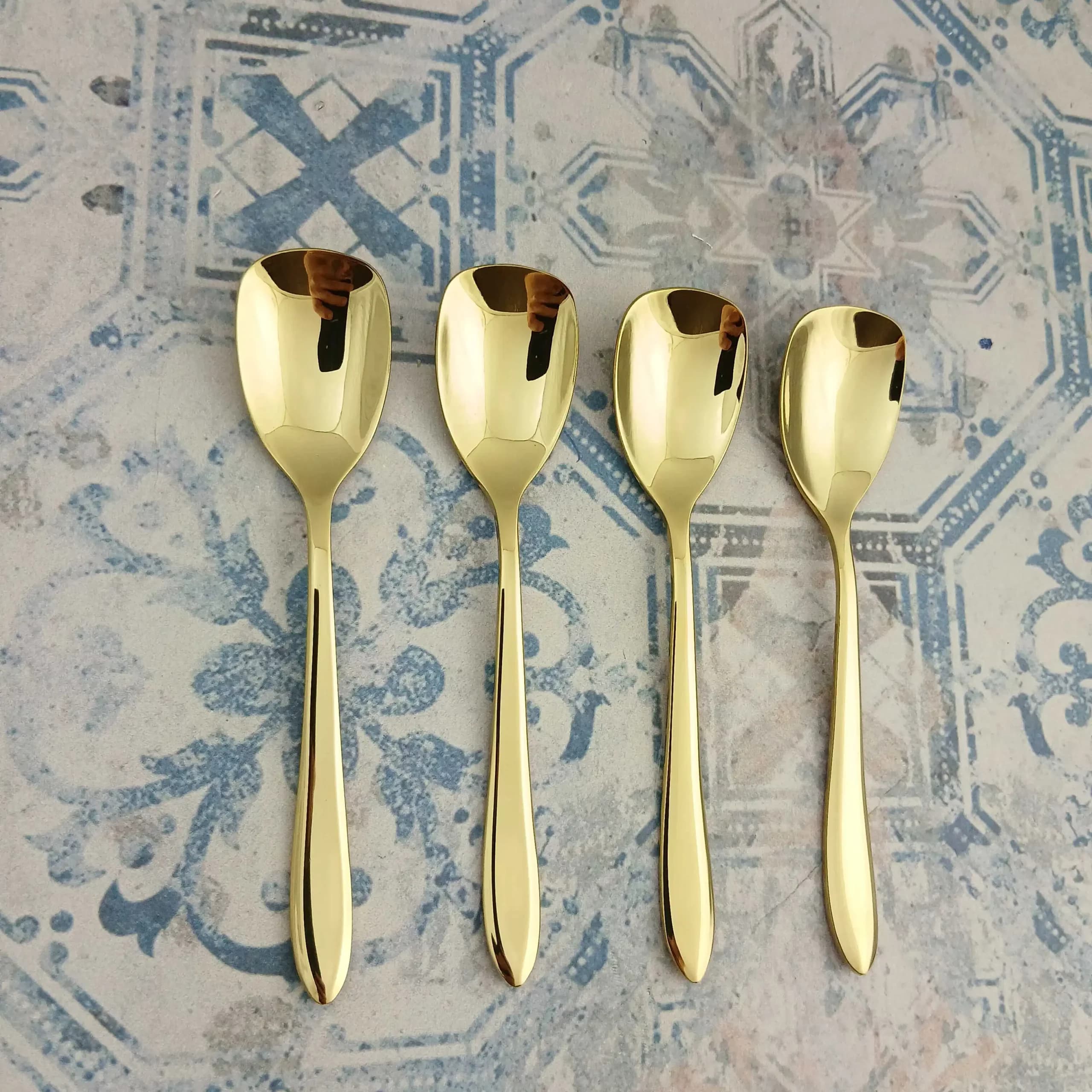 قاشق بستنی طلایی مدل برلین بسته 4 عددی — تصویر ۲