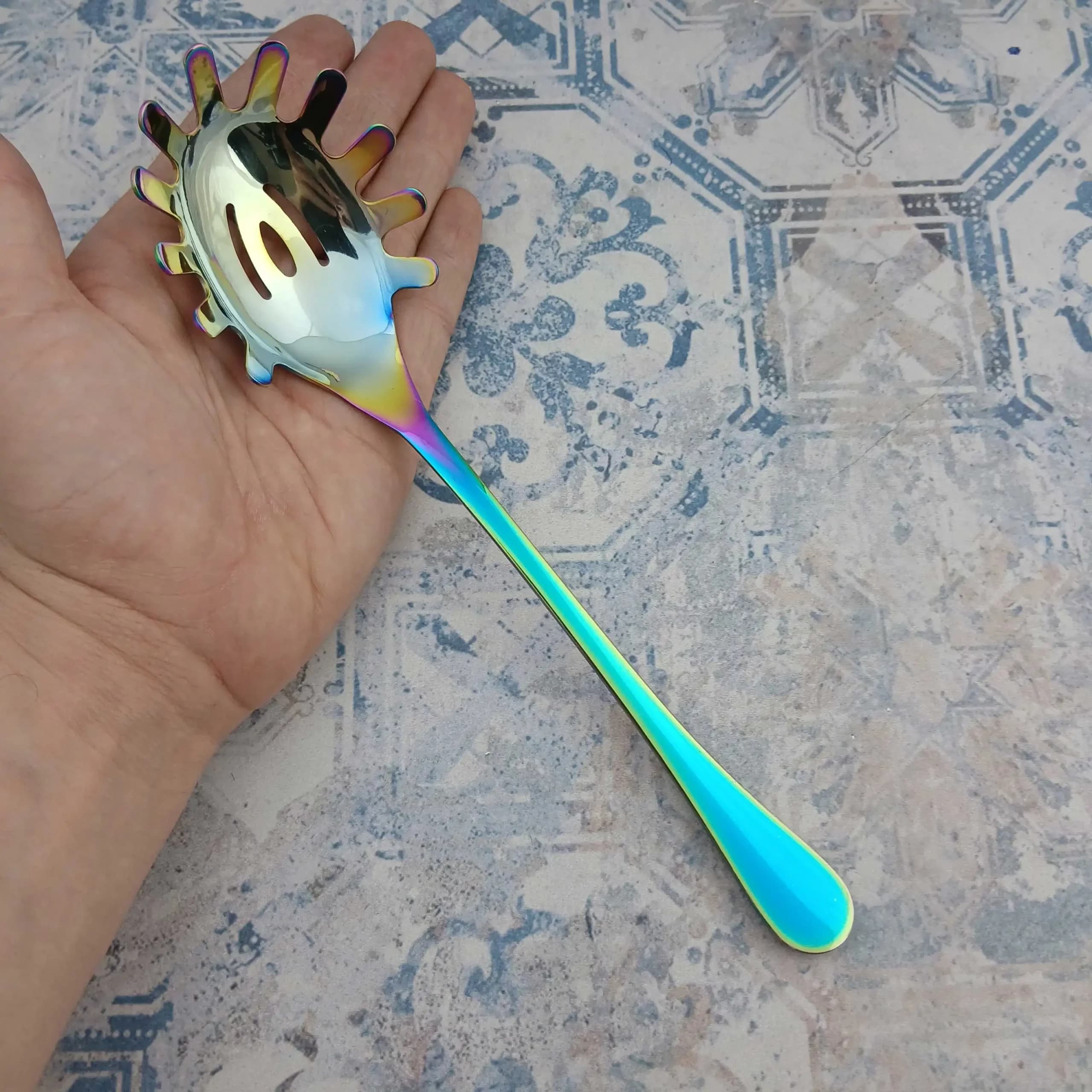 ملاقه پاستا مدل دونا 7 رنگ — تصویر ۳