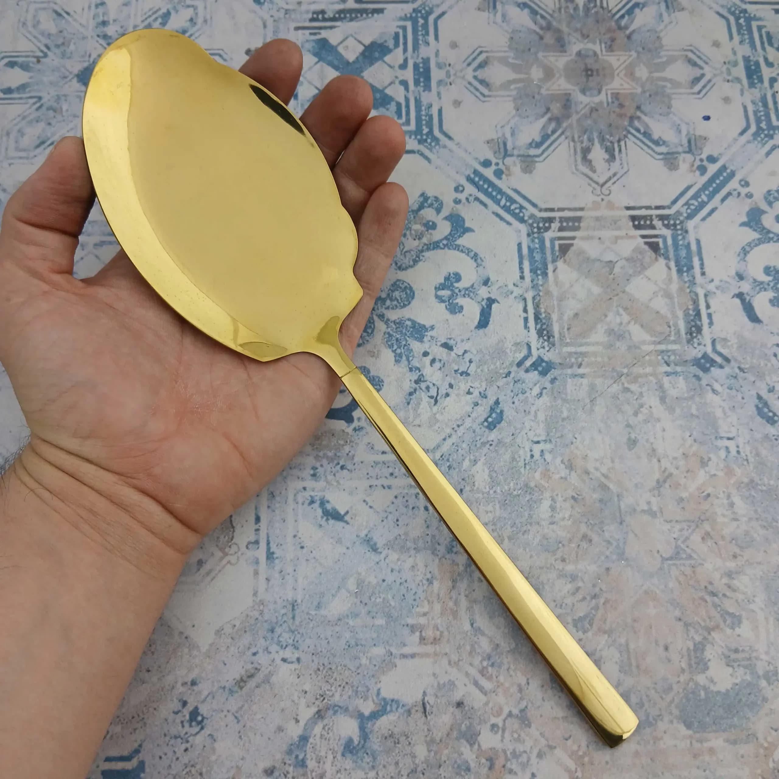 کفگیر برنج یونیک مدل شیکاگو طلایی — تصویر ۲