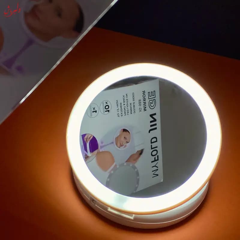 آینه رینگ لایت دار تاشو — تصویر ۳