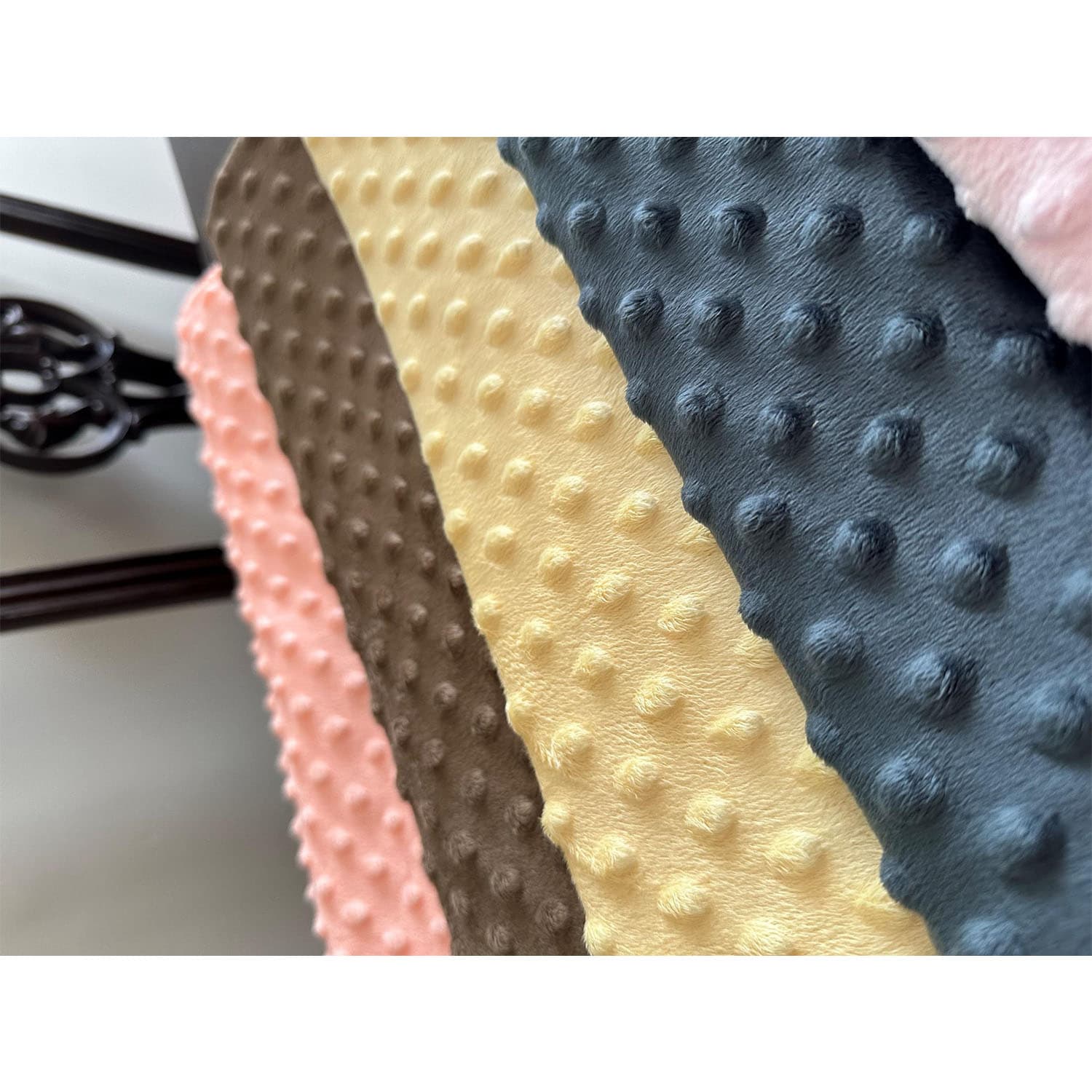 پتو سگ و گربه می پت مخمل سایز 90*80 مدل Ultra Soft — تصویر ۶