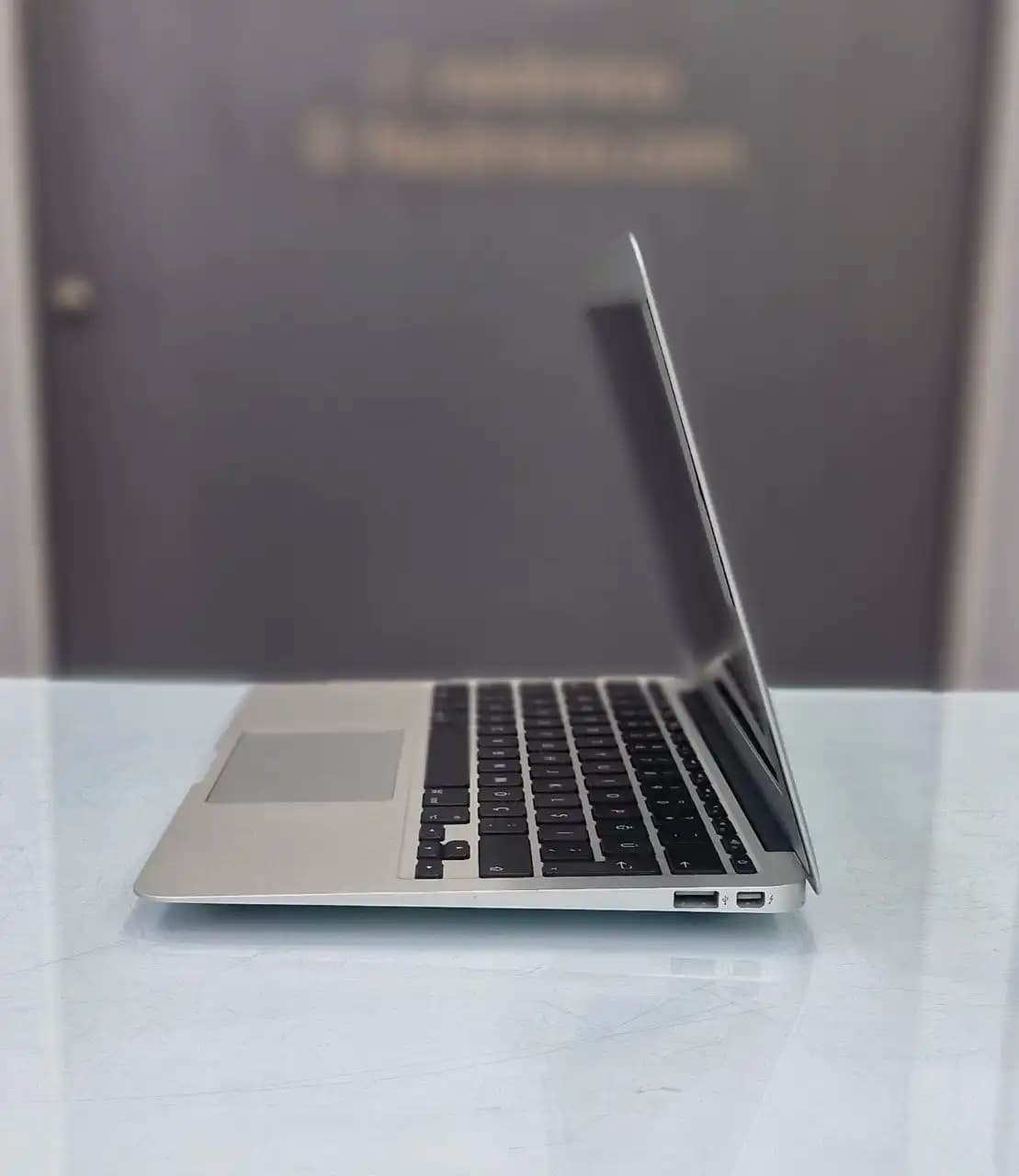 لپ تاپ استوک اپل مک بوک ایر مدل APPLE MacBook Air 4.1 A1370 — تصویر ۴