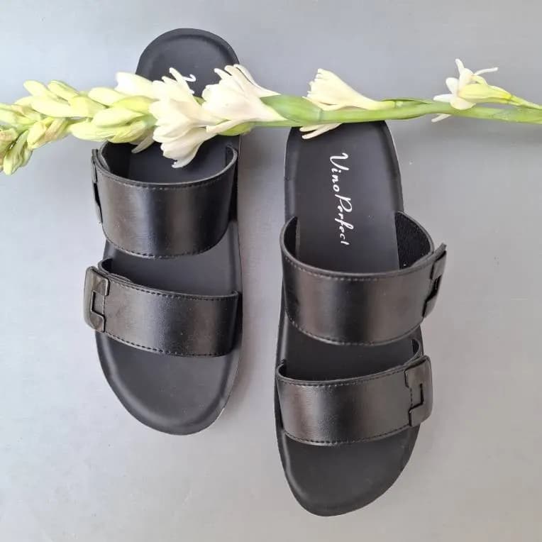 دمپایی زنانه وینو مدل پریا دوسگک — تصویر ۴