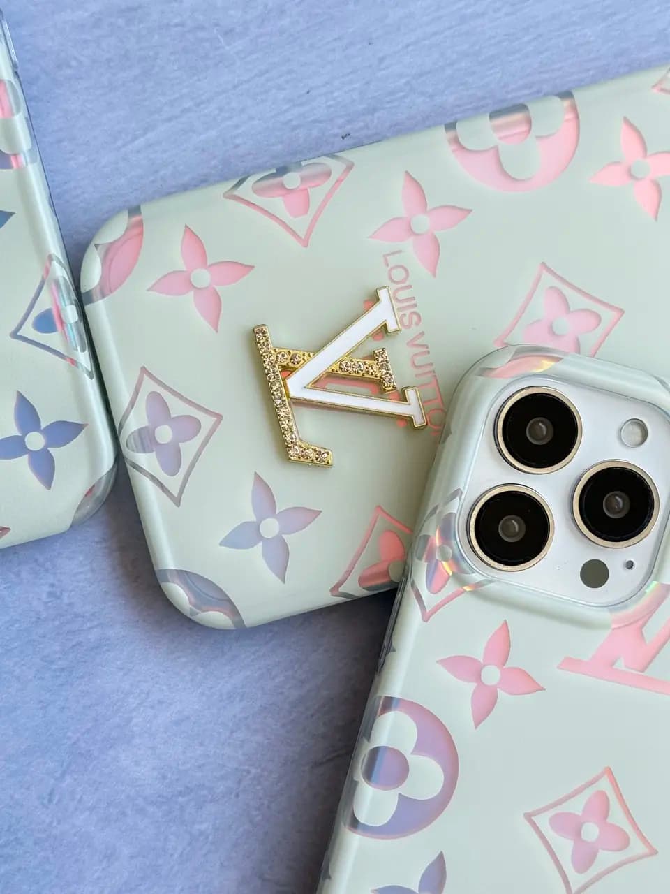 قاب Louis Vuitton هولوگرامی آیفون (کدC2221) — تصویر ۳