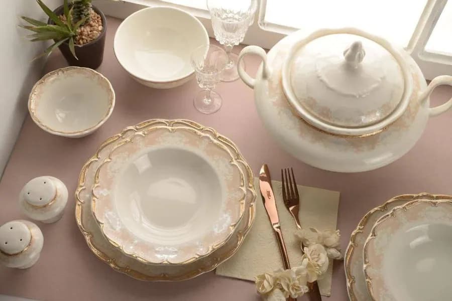 سرویس چینی پردیس طرح مارتا رزگلد 6 نفره 30 پارچه قالب ایزابل