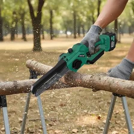 اره برقی شارژی گرین لاین Green Lion GES-8 Brushless Cordless Electric Chainsaw GNOCSWTLGN — تصویر ۴