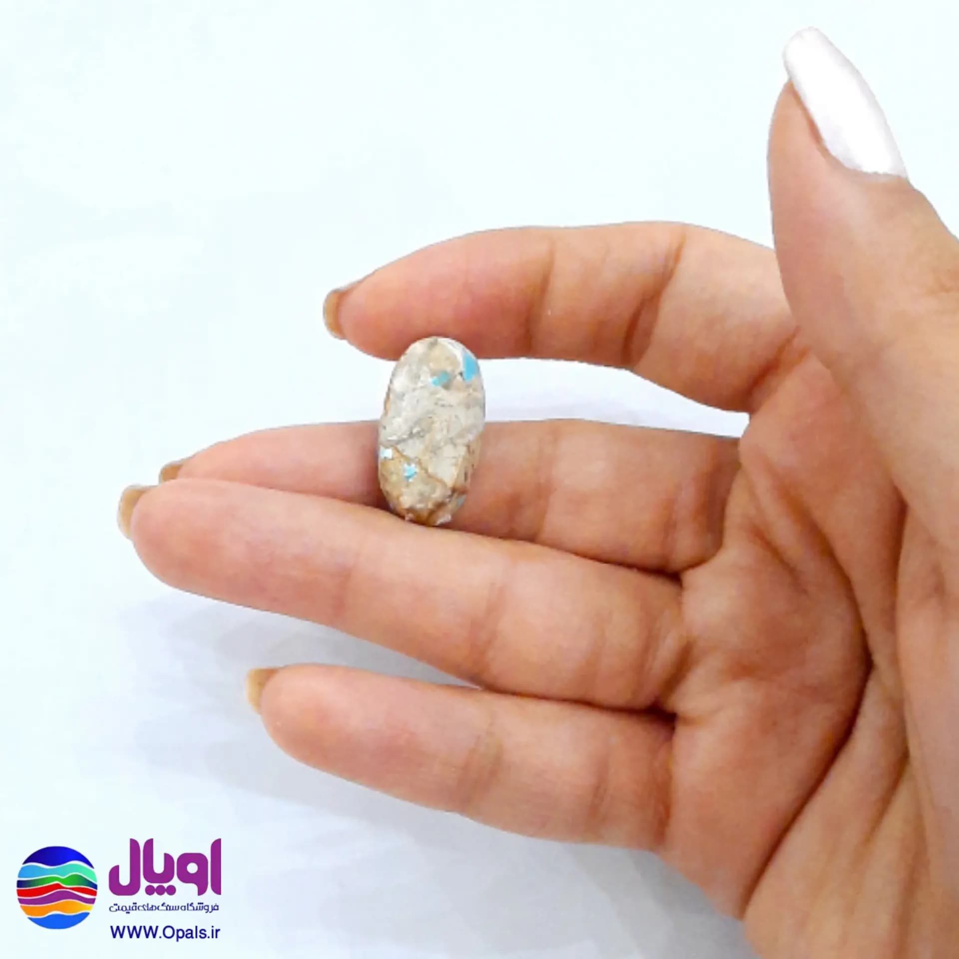 نگین فیروزه نیشابور بیضی 1.74 گرم — تصویر ۴