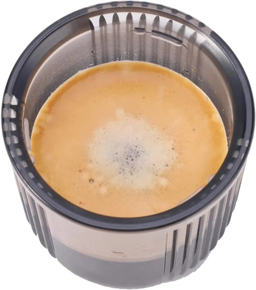اسپرسوساز شارژی قابل حمل لپرسو LePresso Portable Mini Espresso Machine with Travel Pouch LPCFFM0031 | فشار تا 15 بار + مخزن 80ml — تصویر ۵