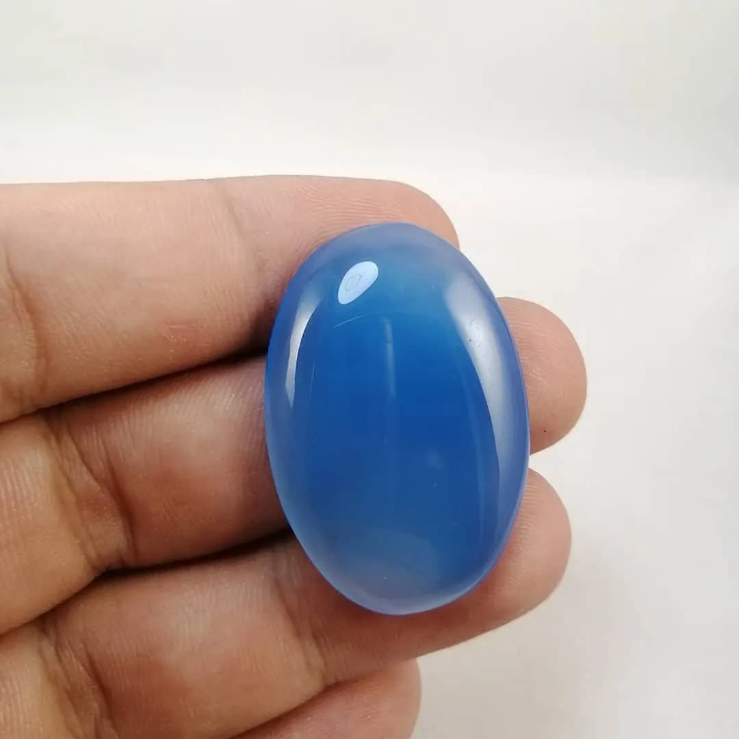 نگین عقیق آبی بیضی 10.19 گرم — تصویر ۲