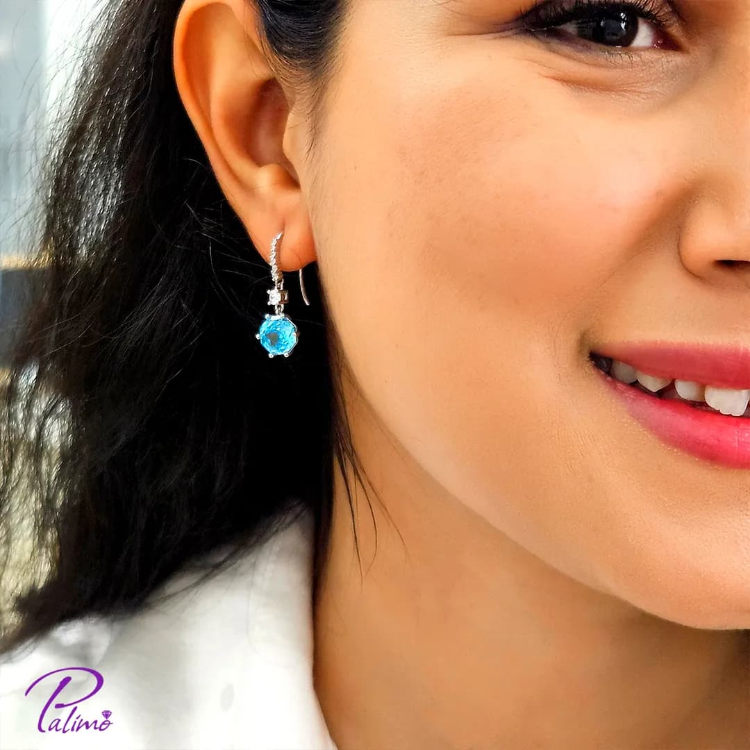 گوشواره نقره آویز تک نگین آبی E2161 با روکش طلای سفید — تصویر ۳