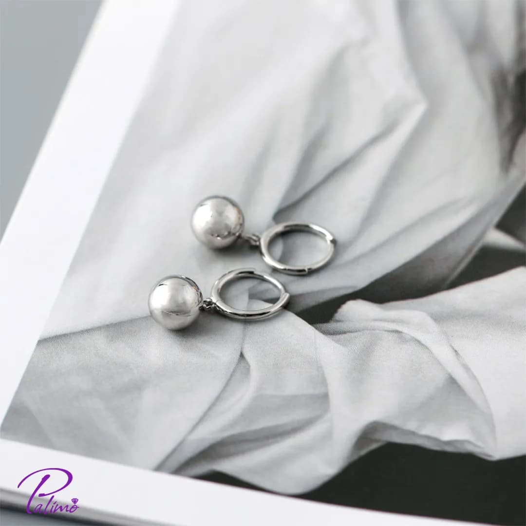گوشواره نقره گوی E2158 با روکش طلای سفید — تصویر ۵