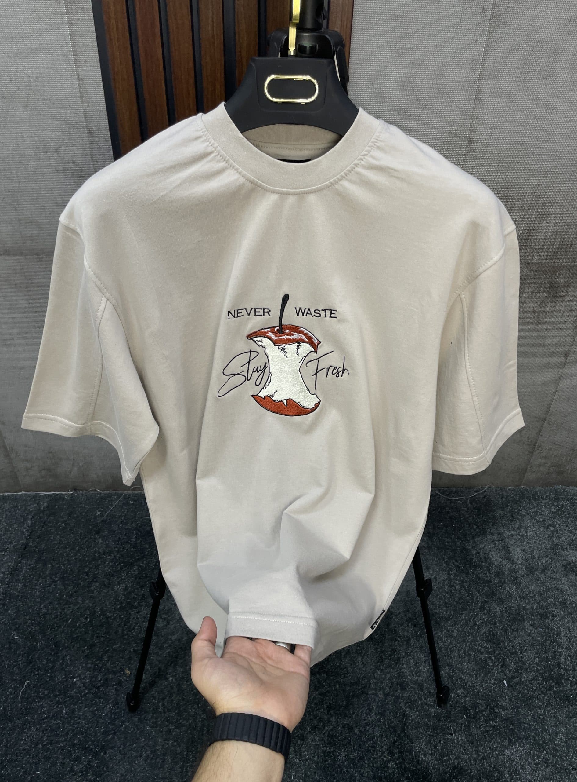 تیشرت مردانه گلدوزی Stay Fresh — تصویر ۴