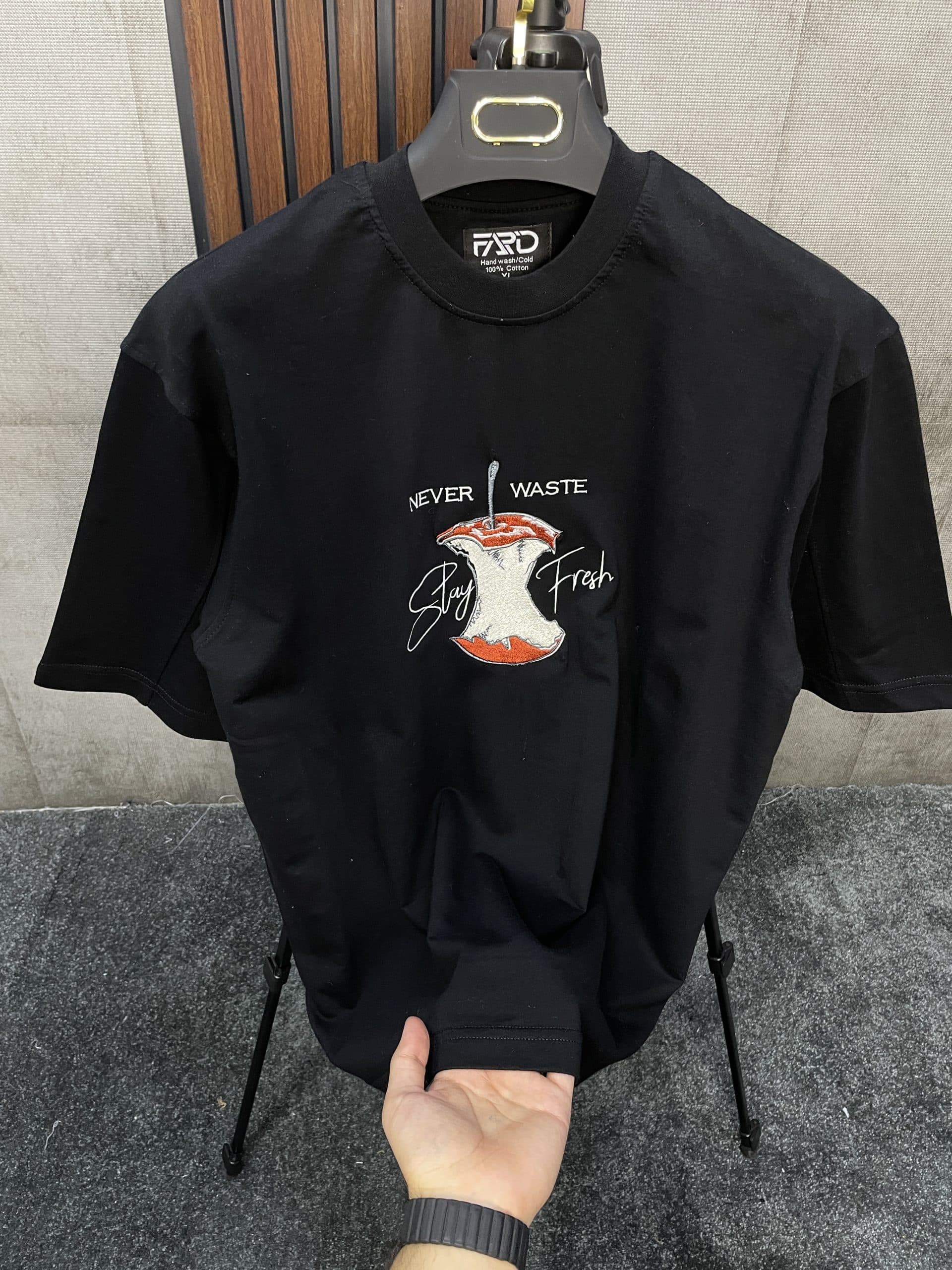 تیشرت مردانه گلدوزی Stay Fresh — تصویر ۳