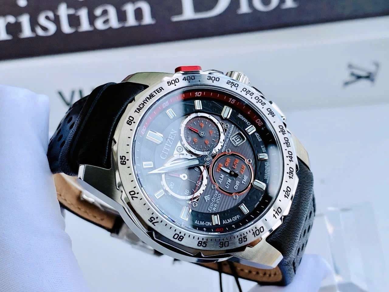 ساعت مچی کلاسیک مردانه CITIZEN مدل BL5570-01E — تصویر ۵