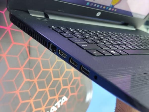 لپ تاپ 15.6 اینچی اچ پی مدل HP Notebook I5-7200u 8GB 256SSD — تصویر ۵