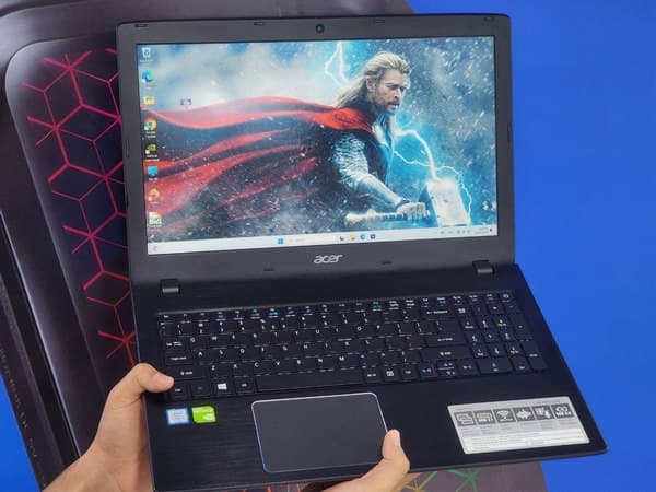 لپ تاپ 15.6 اینچی ایسر مدل Aspire E5-576 I5-8250U 8gb 256SSD MX150 2GB — تصویر ۲
