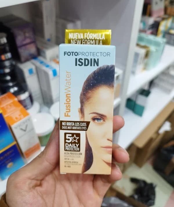 ضد آفتاب فیوژن واتر SPF50 ایزدین — تصویر ۱۲