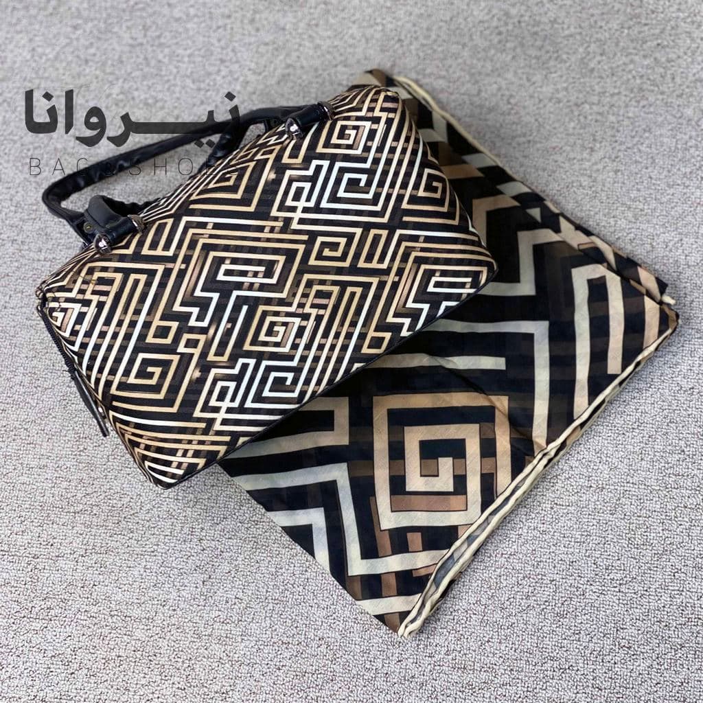 ست کیف صندوقی و شال زنانه Versace — تصویر ۴