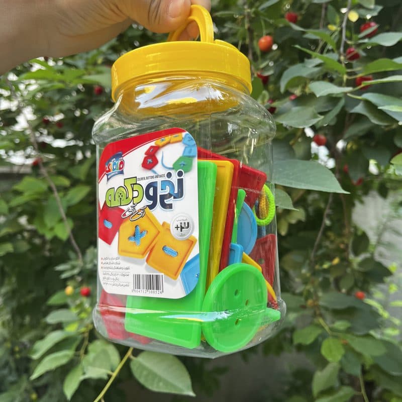 اسباب بازی نخ و دکمه مناسب تقویت دستورزی و الگوخوانی کودک +۳ سال — تصویر ۲