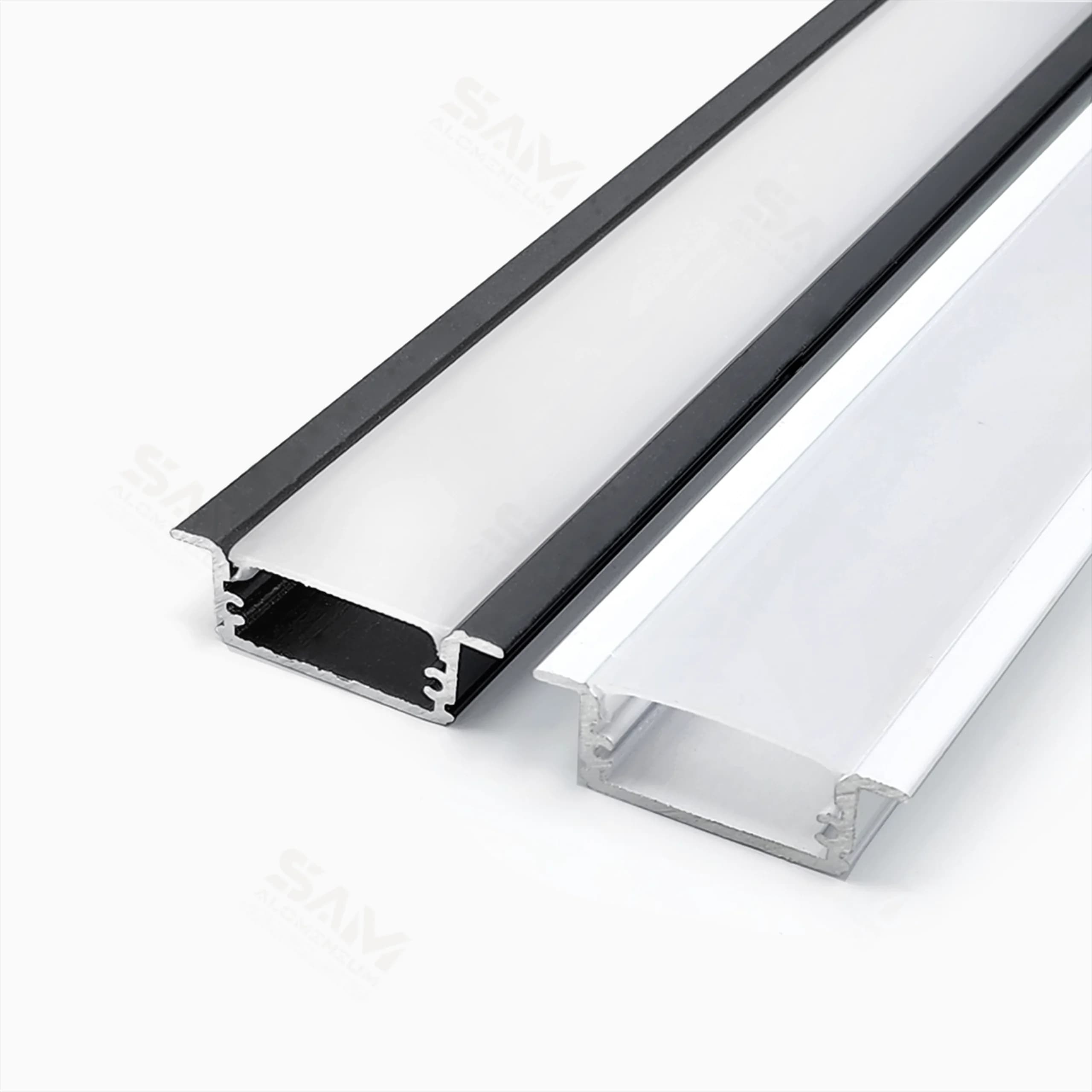 پروفیل لاینر توکار مشکی (12×30 میل) کد 22 — تصویر ۳