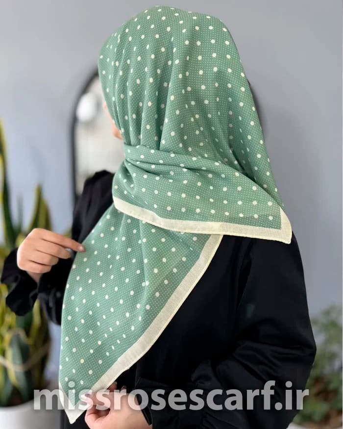 روسری قواره 100 کد 44 — تصویر ۲