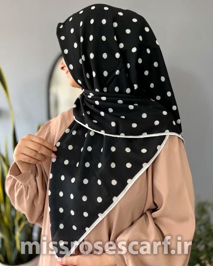 روسری قواره 100 کد 38 — تصویر ۲